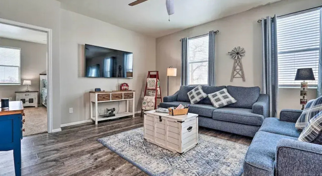 Коттедж Dreamy Windsor Home With Grill ~ 3 Miles to Lake!