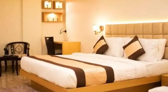 Anroute Stays128- Near City Hospital