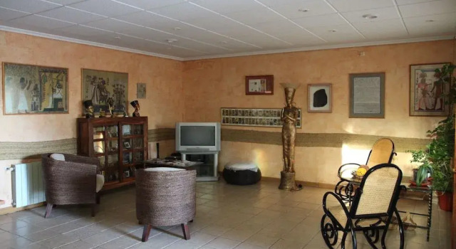 Isis de Cuenca Alojamiento Superior especial para Moteros con Piscina, Book Hotel Cheap Hotels in Castilla-La Mancha