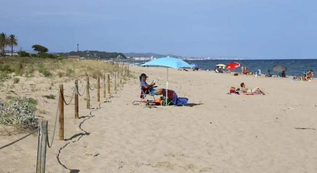 At115 nova torredembarra, Varaa Hotelli Hotellit Tarragonès uima-altaalla, Uima-allas