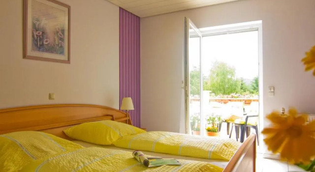 Ferienwohnung Nisius, Book Hotel Geisfeld 