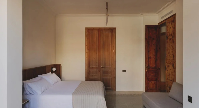 Полулюкс с балконом Casa Llimona Hotel Boutique