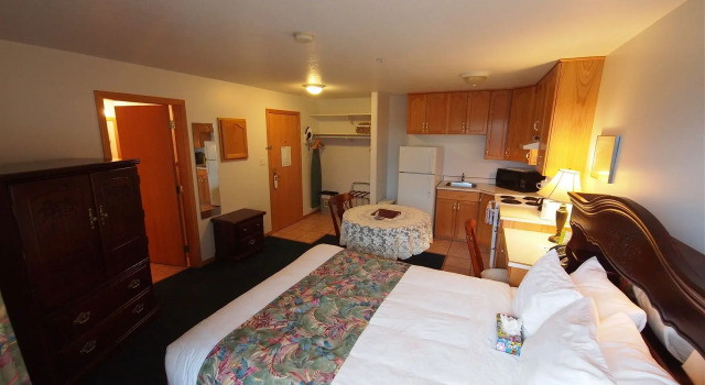 Executive House Suites Hotel & Conference Centre