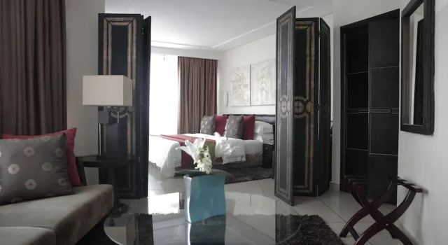Люкс Oak Plaza Hotels East Airport