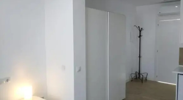 CASTRO Suites Osuna, Забронировать Отель Отели Осуна с завтраком, Завтраки