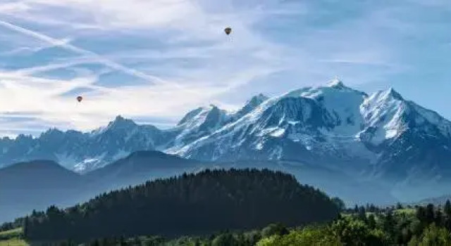 Les Roches Fleuries