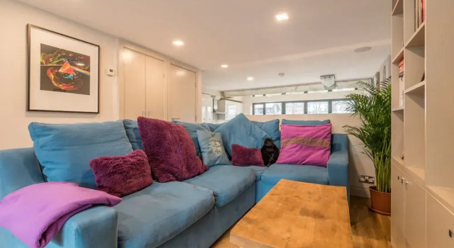Bright Family Home in Primrose Hill, Забронировать Отель Бизнес-отели Англии, 4* 5*