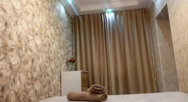 Комфортный дом до 4х человек. Есть парковка на 2 машины, Wi-Fi, TV.