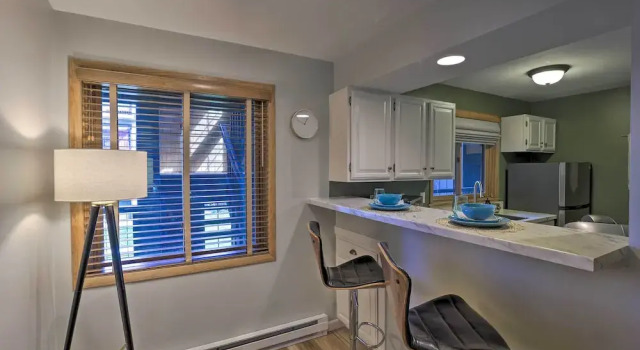 Steamboat Springs Studio < 1 Mi to Ski Resort, Забронировать Курортный отель Курортные отели Стимбот-Спрингса, рядом с Preview Ski Lift, Курортный отель