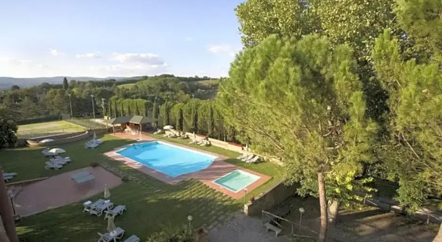 Четырёхместные апартаменты Standard Residence Borgo San Lorenzo a Linari