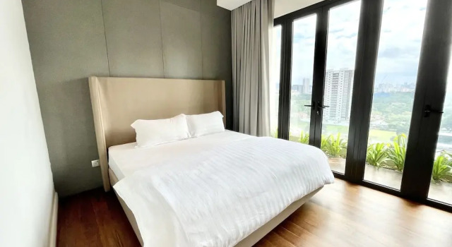 Апартаменты Deluxe с 4 комнатами с балконом и с видом на город Damai 88 Condominium