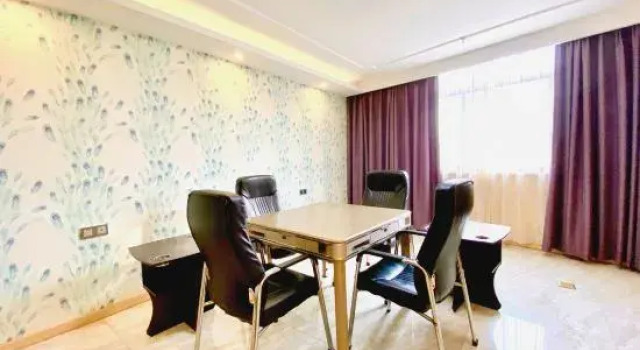 Люкс INTO Film Road Shuyue Hotel (Hengdian Film & Television City Branch)