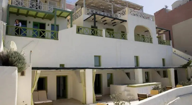 Adamis Majesty Suites, Забронировать Отель Тира Santorini Caldera, рядом с Музей досторического города Тира