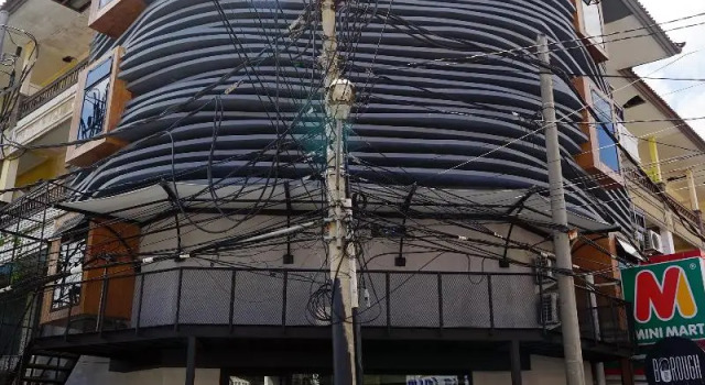 Borough Capsule Hostel Bali