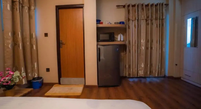 Студия House of Forrest, Service Apartments