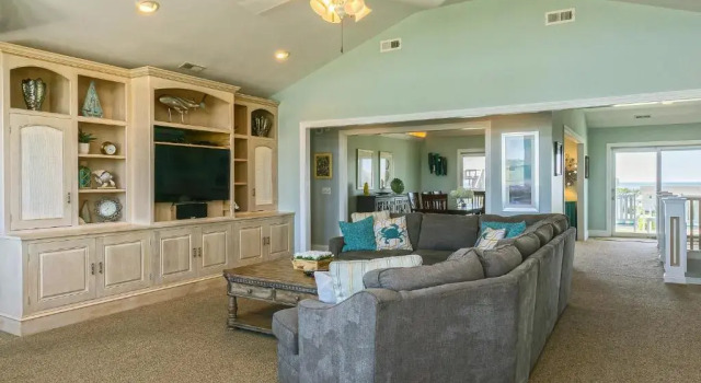 Pier Pleasure by Oak Island Accommodations