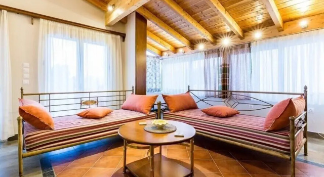 Hollywood house for 9 people in Thessio, Забронировать Отель Афины Острова Саронического залива - Аттика, рядом с Холм Филопаппос