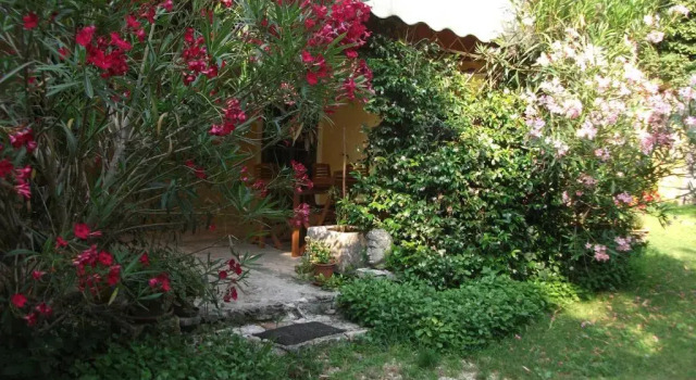 B&B La Valle DellOca, Забронировать Отель «постель и завтрак» Альбеттоне 