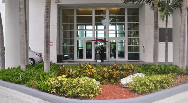 Oaks on the River Boutique Residences, Varaa Boutique-hotelli Hotellit Miami Beach uima-altaalla, Uima-allas