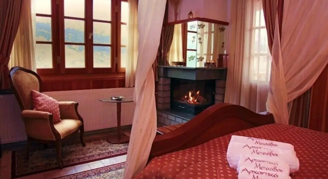Номер Deluxe с балконом Archontiko Metsovou Luxury Boutique Spa Hotel