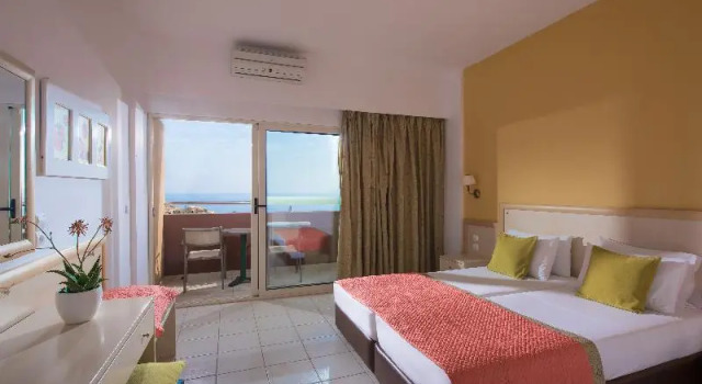 Двухместный номер Standard с балконом и с видом на море Blue Bay Resort Hotel
