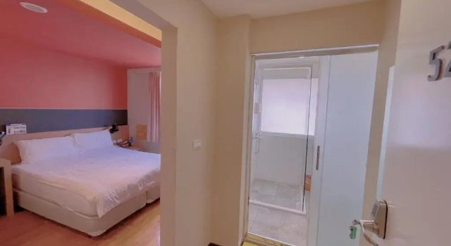 Двухместный номер Standard Breeze and Waves Hostel