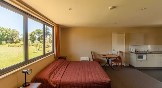 Студия Superior Waterfront motel