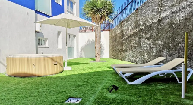 Апартаменты The Blue Corner Apartments