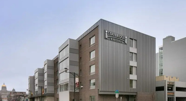 Номер Standard Staybridge Suites Des Moines Downtown by IHG