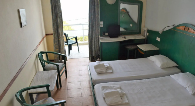 SUN HOTEL KINETA Beach Front, Забронировать Отель Отели Кинета с завтраком, Завтраки