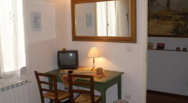 Guest House SantAmbrogio, Забронировать Гостевой дом Санта-Кроче Флоренция, рядом с Дом Буонаротти
