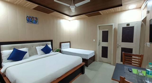 Трёхместный номер Standard Crystal LakeView Homestay