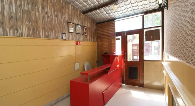 OYO 12968 Hotel The Domus, Забронировать Отель Гургаон 