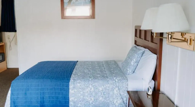 Четырёхместный номер Standard Blue Moon Motel