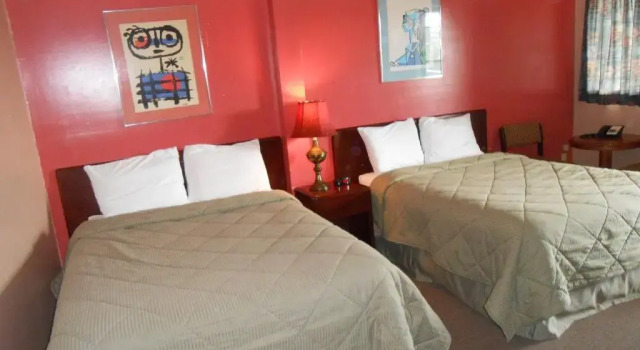Четырёхместный номер Standard Aquarius Motel