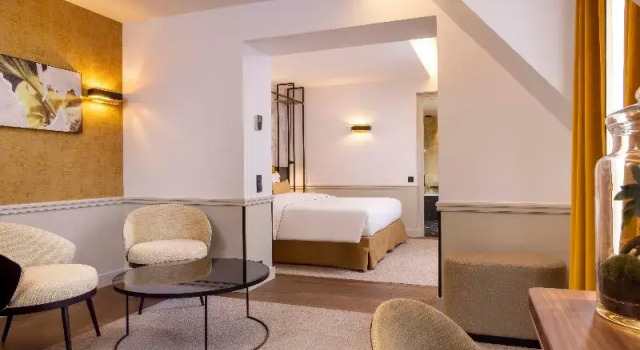 Номер Standard с балконом Victoria Palace Hotel