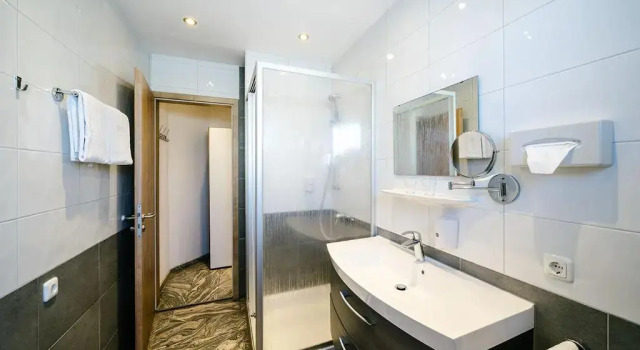 Семейный номер Standard Central City Hotel