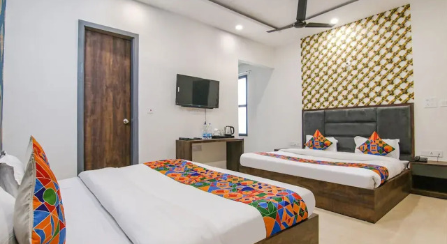 Номер Standard Fabhotel Prime Taj Castle