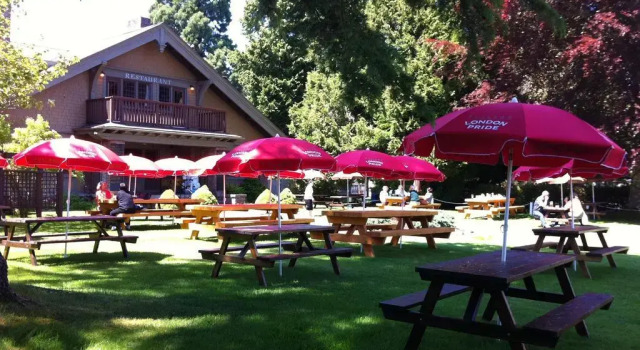 Beach Acres Resort, Забронировать Курортный отель Парксвилл Central Vancouver Island, рядом с Ратхтревор-Бич-Провинсиал-Парк