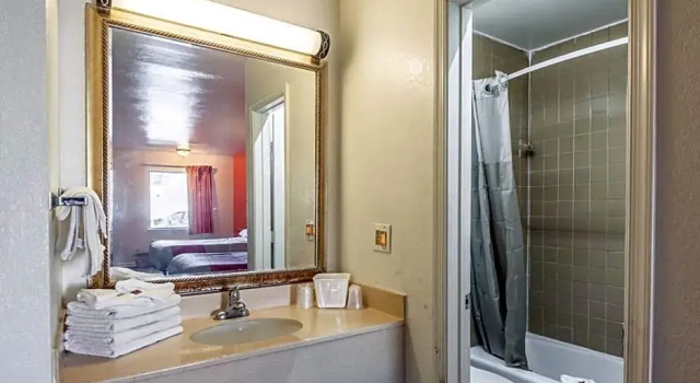 Двухместный номер Standard Motel 6-Portsmouth, VA