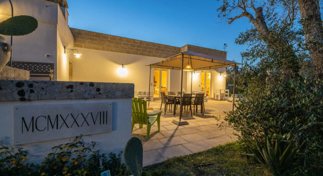 Villa Enea, Book Villa Hotels in Poggiardo with Parking, Parking