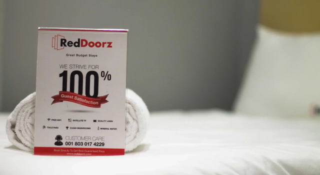 Номер Premium RedDoorz Plus near Senen