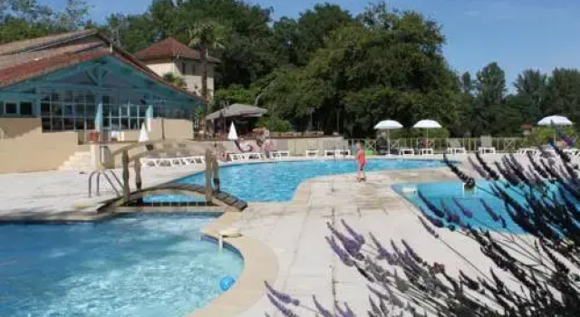 Domaine Lacs De Gascogne, Boek Hotel Seissan Gers