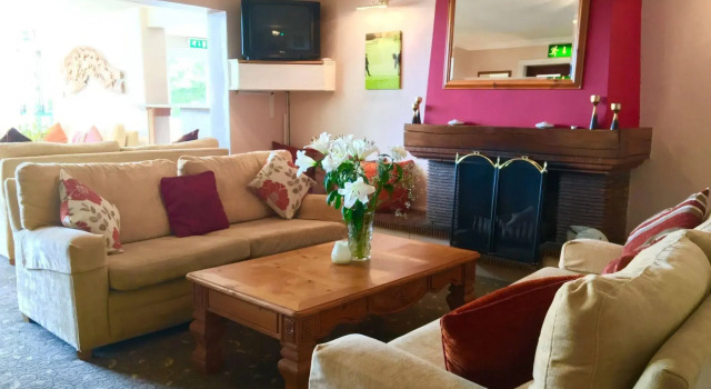 Fernhill Lodge, Book Hotel Carrigaline County Cork