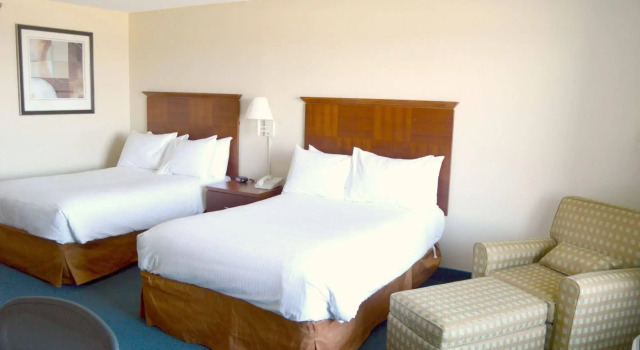 Hampton House Hotel, Забронировать Отель Хэмптон Нью-Гемпшир