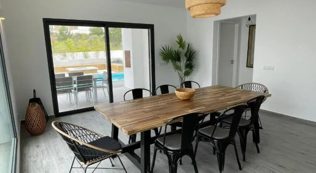 Вилла с 3 комнатами Cairnvillas: Villa Terra C39 - Luxury Villa with Private Swimming Pool near Beach