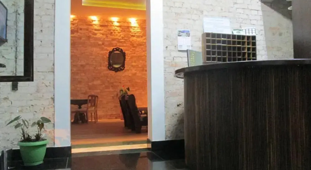 Central Palace Hotel, Prenota Hotel Castro Parana