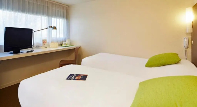 Трёхместный номер Standard Campanile NATURE - Marne La Vallée - Chelles