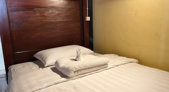 Desa Hostel, Book Hostel / Vandrerhjem Hoteller i Umeanyar med parkering, Parkering