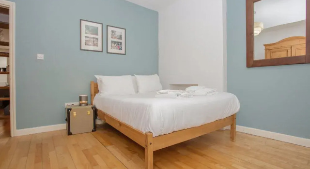 2 Bedroom Flat near Camden Town, Забронировать Отель Отели Лондона 3 звезды, рядом с Театр Technis, 3*